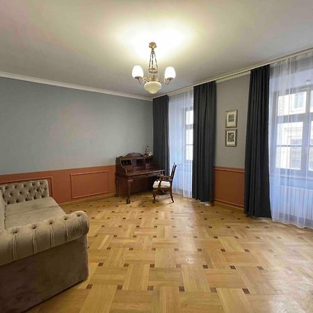 Tut Staroevreyska With Terrace Apartment ลวีฟ ภายนอก รูปภาพ